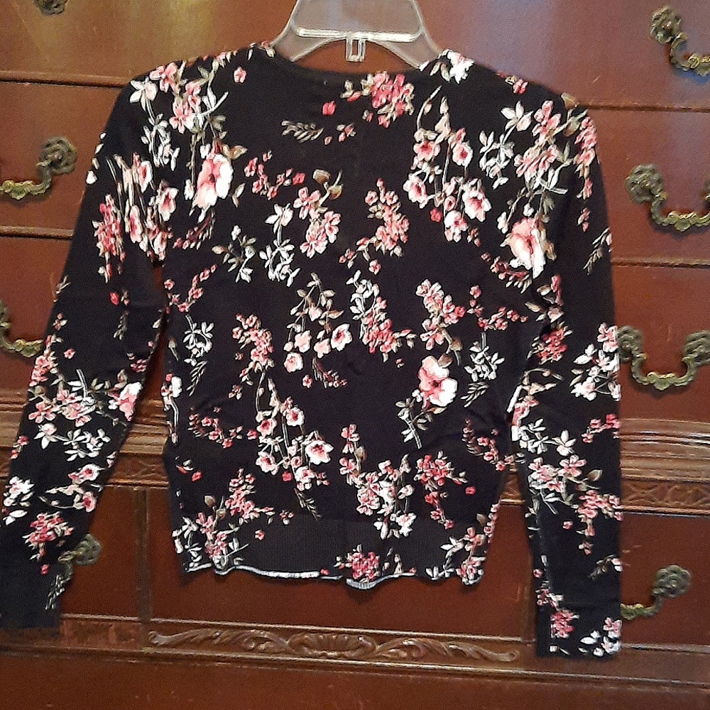 White House Black Market sweater NWT - Picture 4 of 6